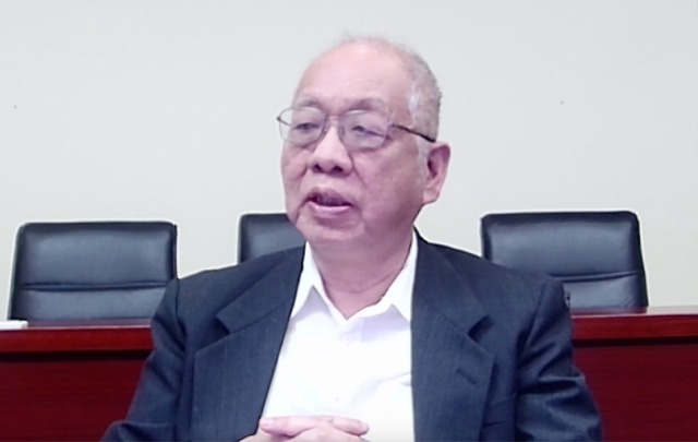 丘成桐發(fā)言。學(xué)校供圖.jpg
